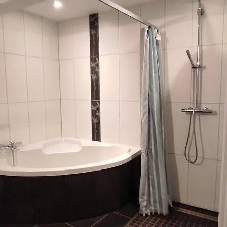 Au Tiyou Cote Jardin Vakantiehuis *